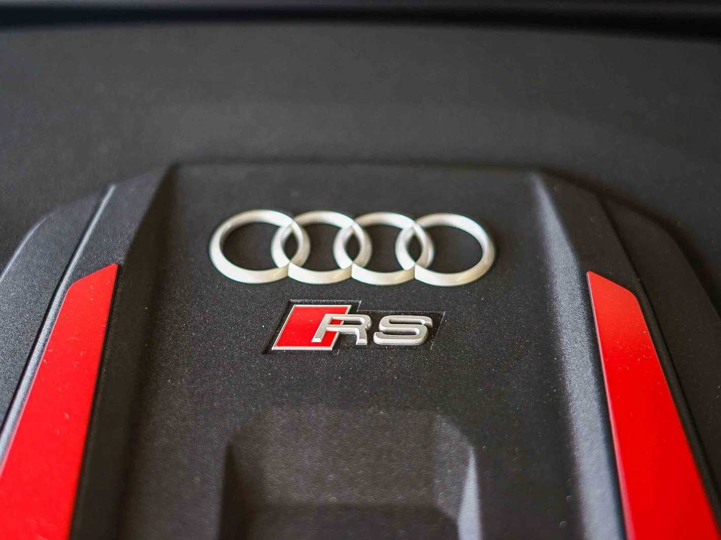 Thumbnail: 2025 Audi RS Q8 - 29