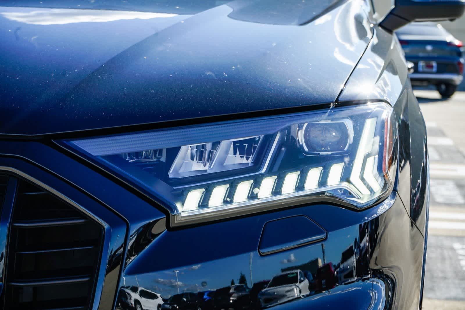 Thumbnail: 2023 Audi Q7 - 7