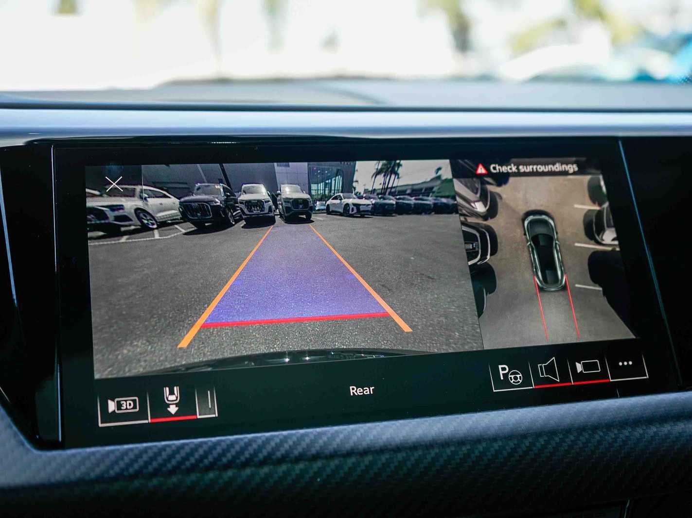 Thumbnail: 2022 Audi e-tron GT - 23