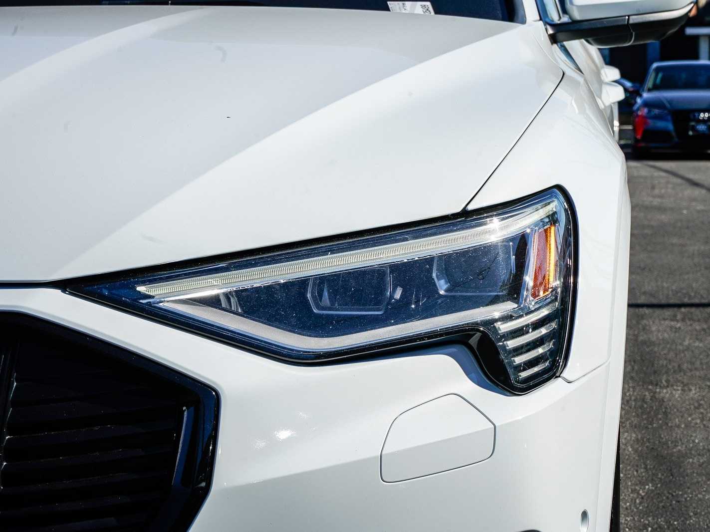 Thumbnail: 2023 Audi e-tron - 7