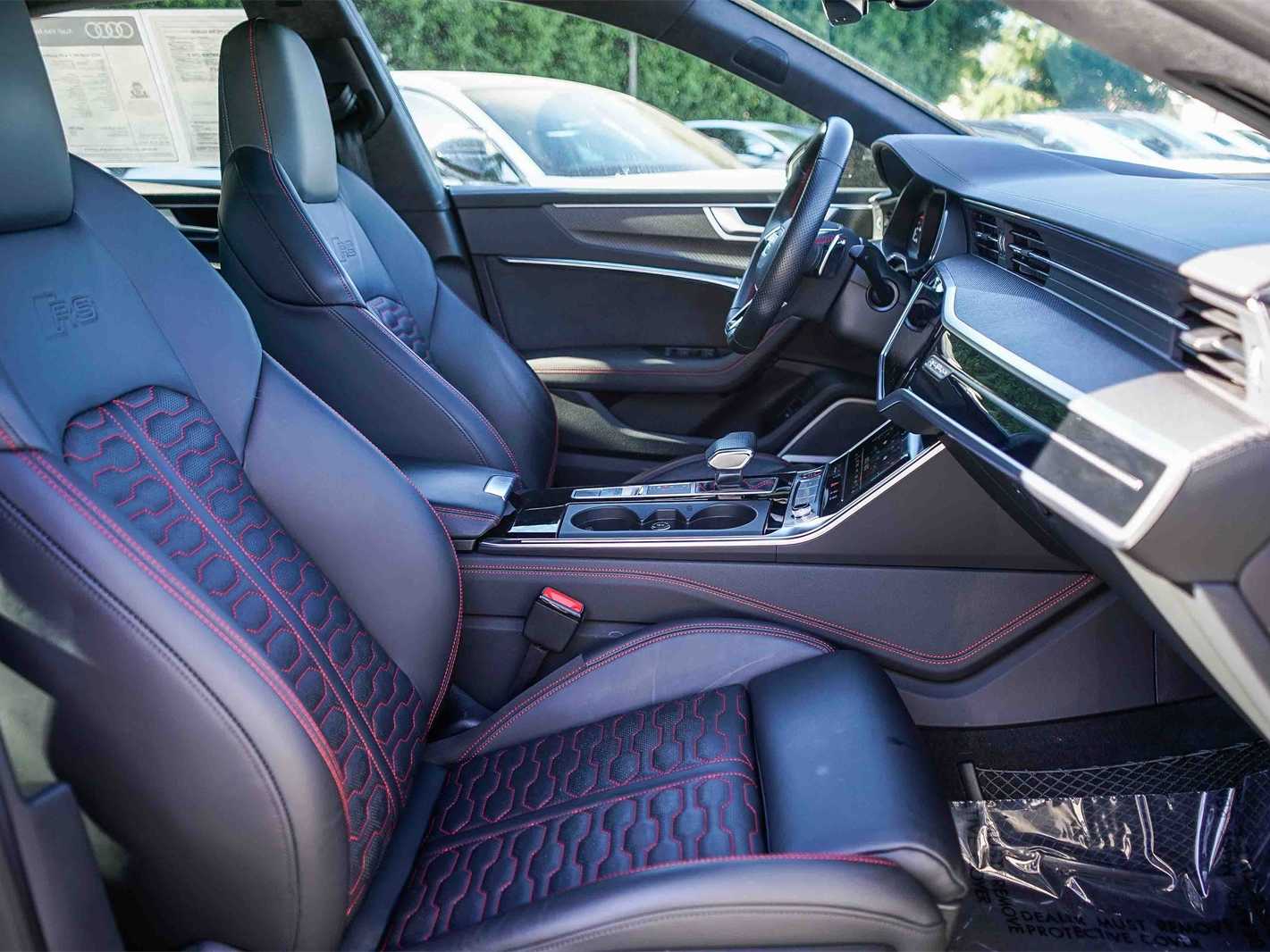 Thumbnail: 2022 Audi RS 7 - 16