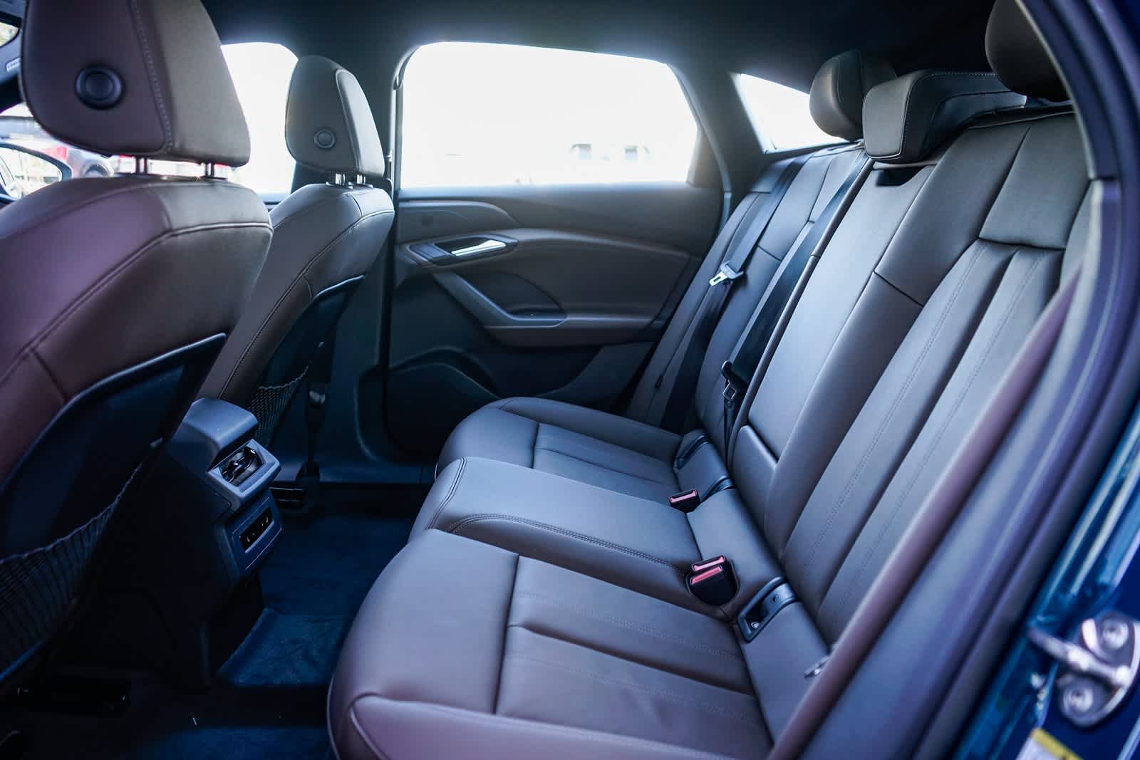 Thumbnail: 2025 Audi e-tron S - 18