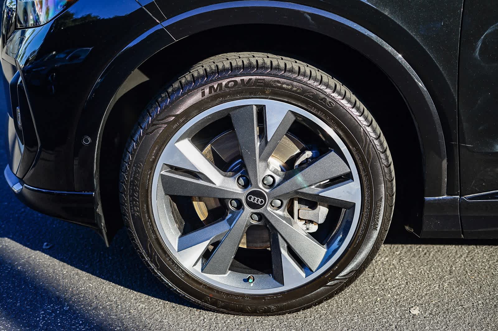 Thumbnail: 2024 Audi Q4 e-tron - 9