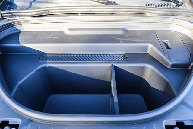 Thumbnail: 2025 Audi Q6 e-tron - 26