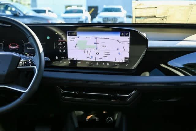 Thumbnail: 2025 Audi Q6 e-tron - 13