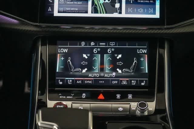 Thumbnail: 2025 Audi SQ7 - 19