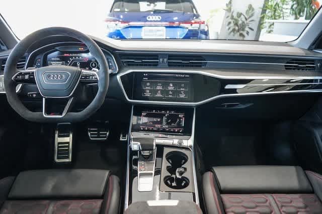 Thumbnail: 2025 Audi RS 6 - 13