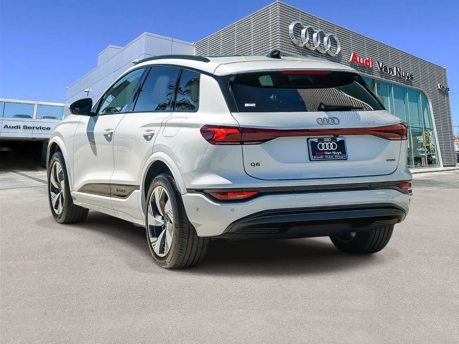 Thumbnail: 2025 Audi Q6 e-tron - 6