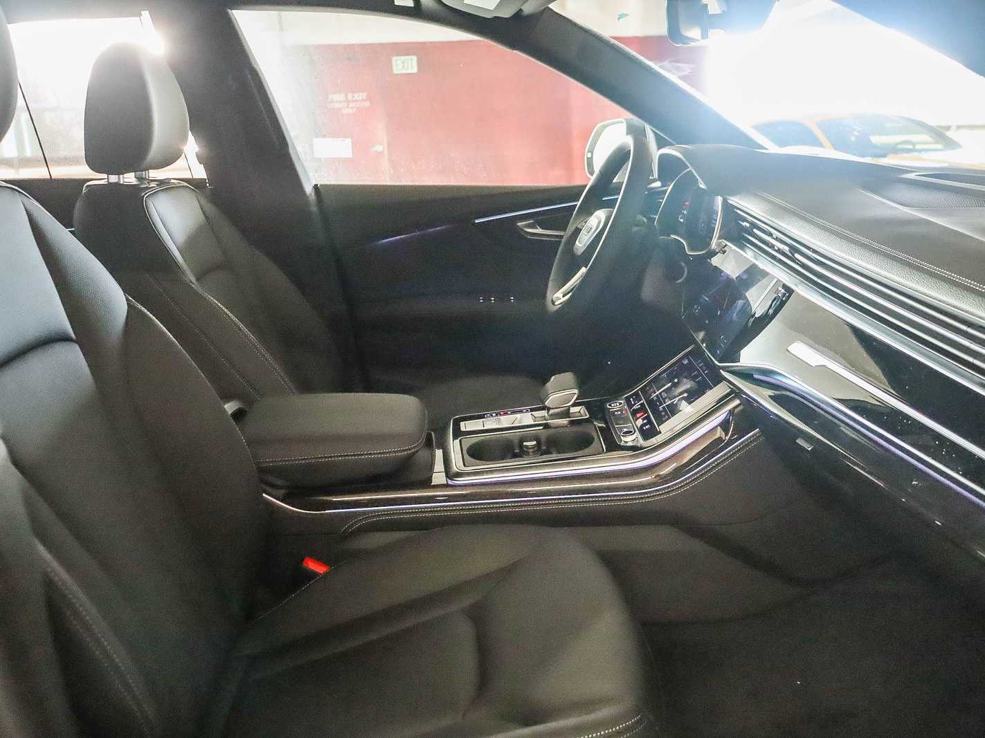 Thumbnail: 2026 Audi Q8 - 17