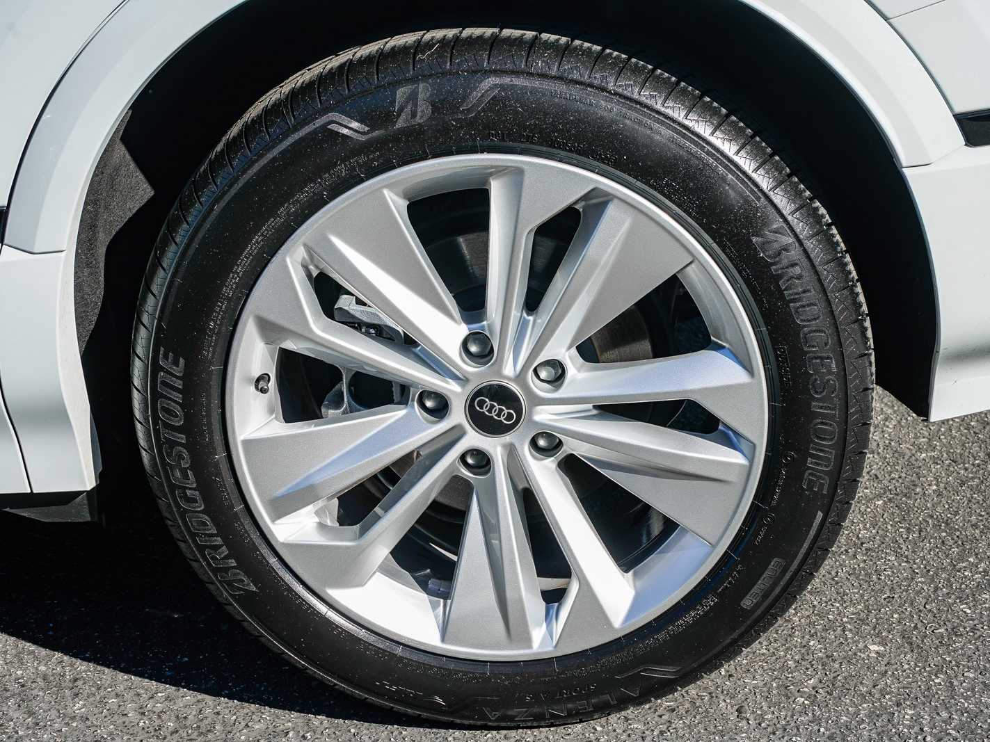 Thumbnail: 2025 Audi Q6 e-tron - 10