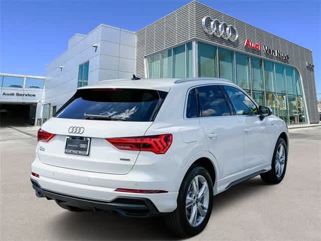 Thumbnail: 2024 Audi Q3 - 4