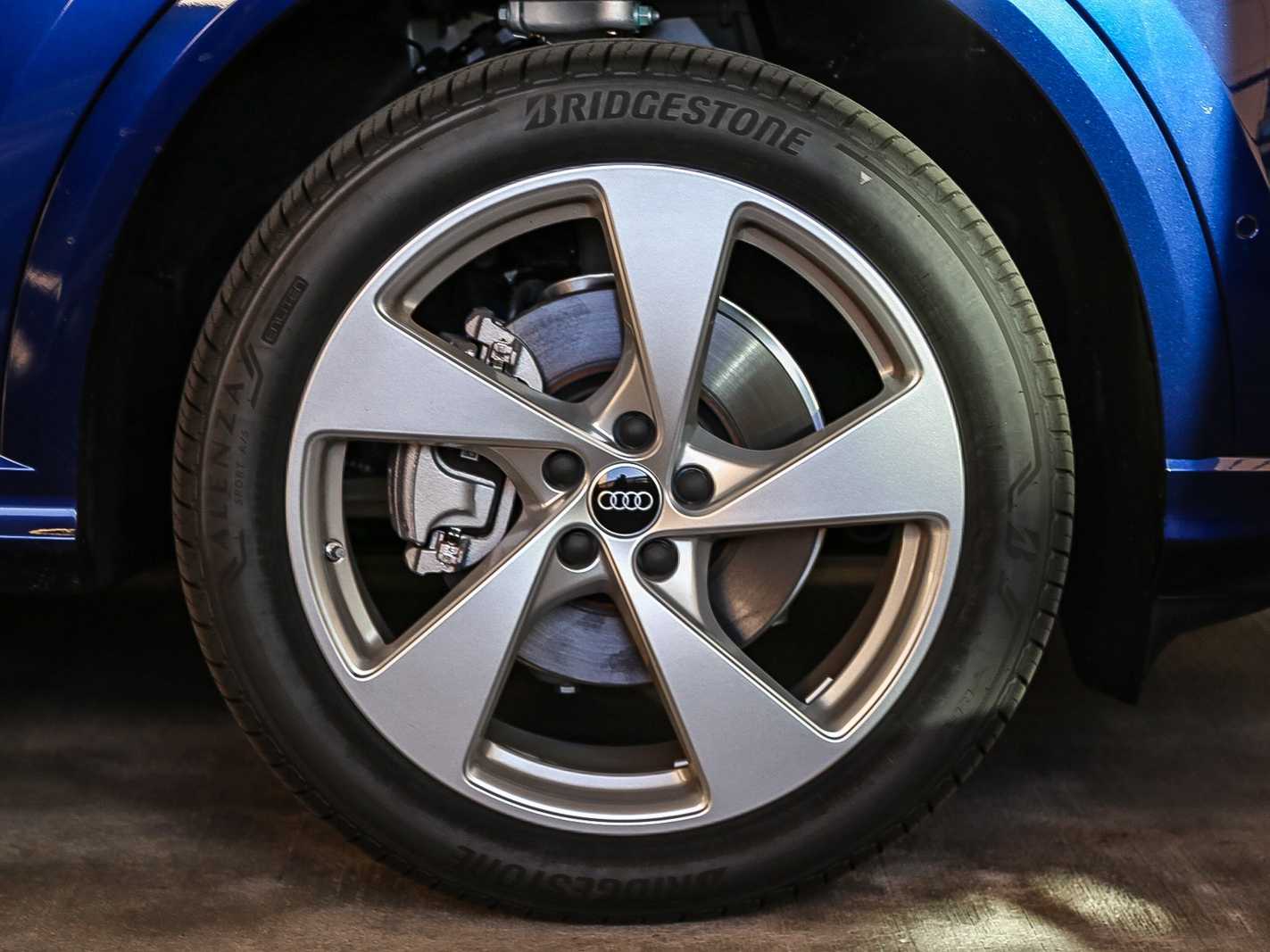 Thumbnail: 2025 Audi Q5 - 10