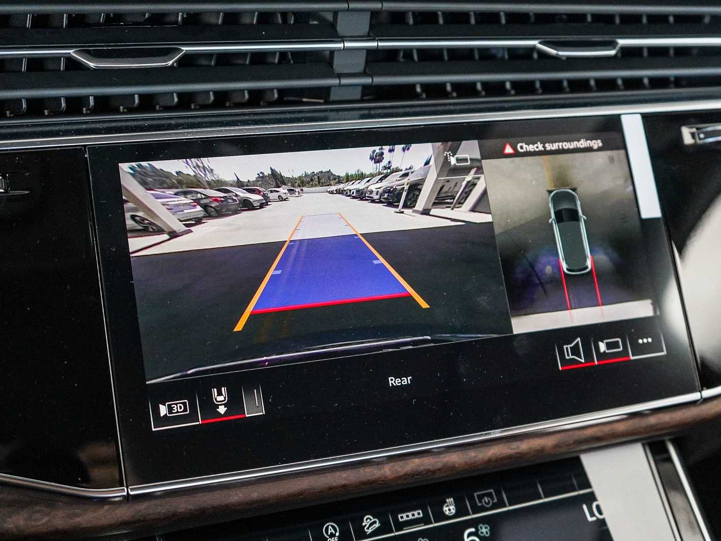 Thumbnail: 2026 Audi Q7 - 25