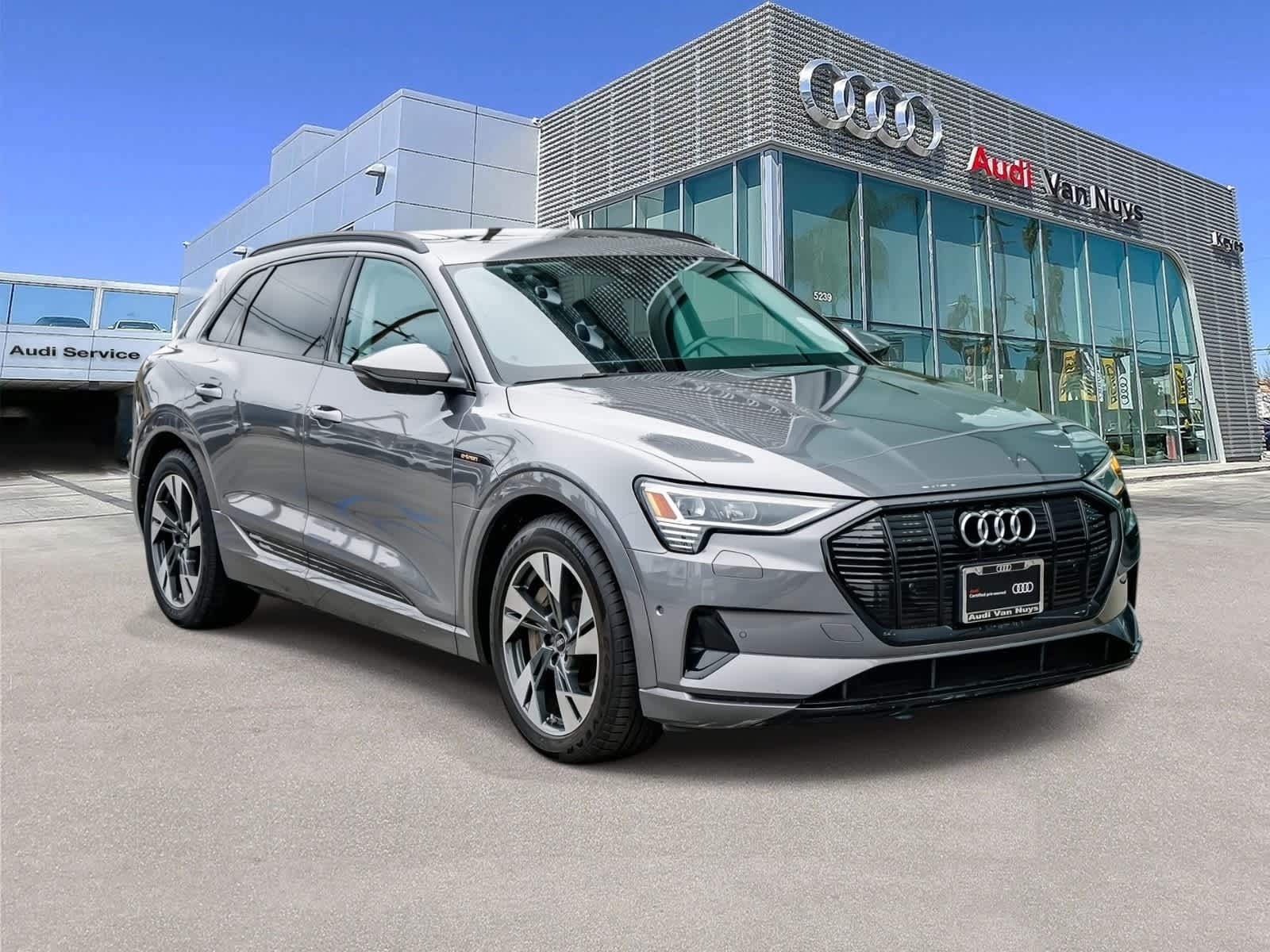 Thumbnail: 2023 Audi e-tron - 5