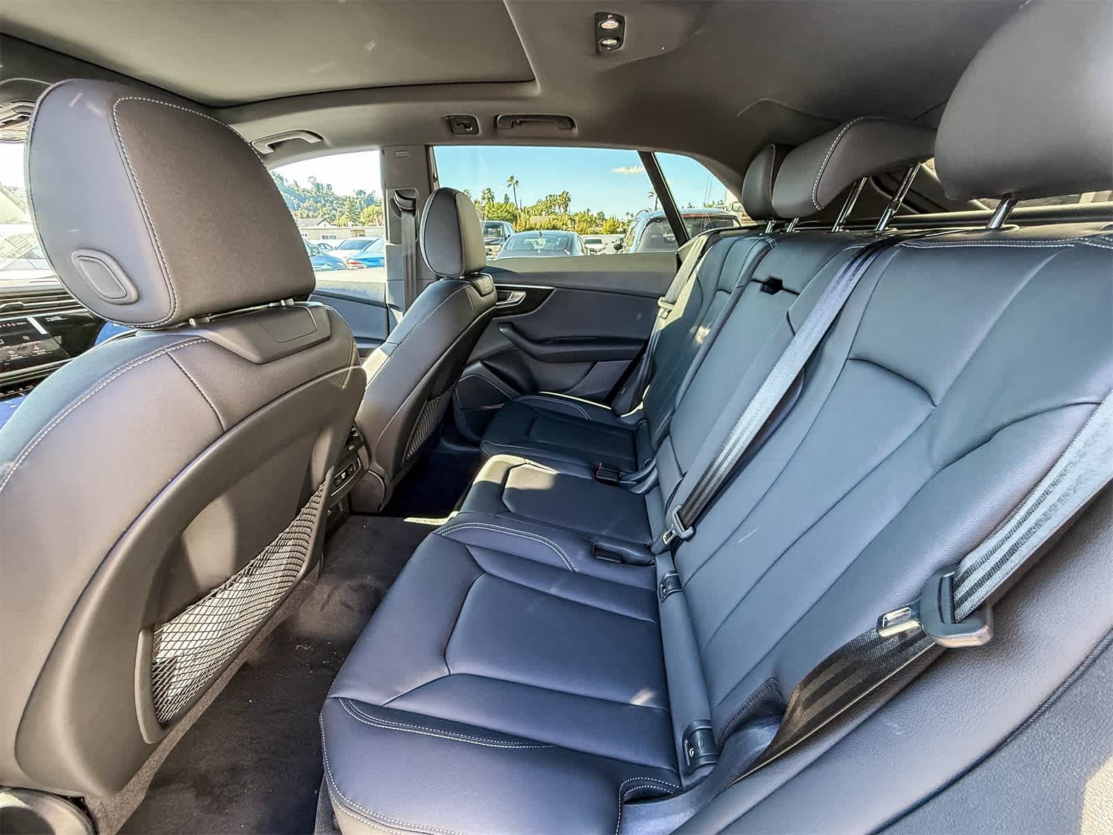 Thumbnail: 2026 Audi Q8 - 18