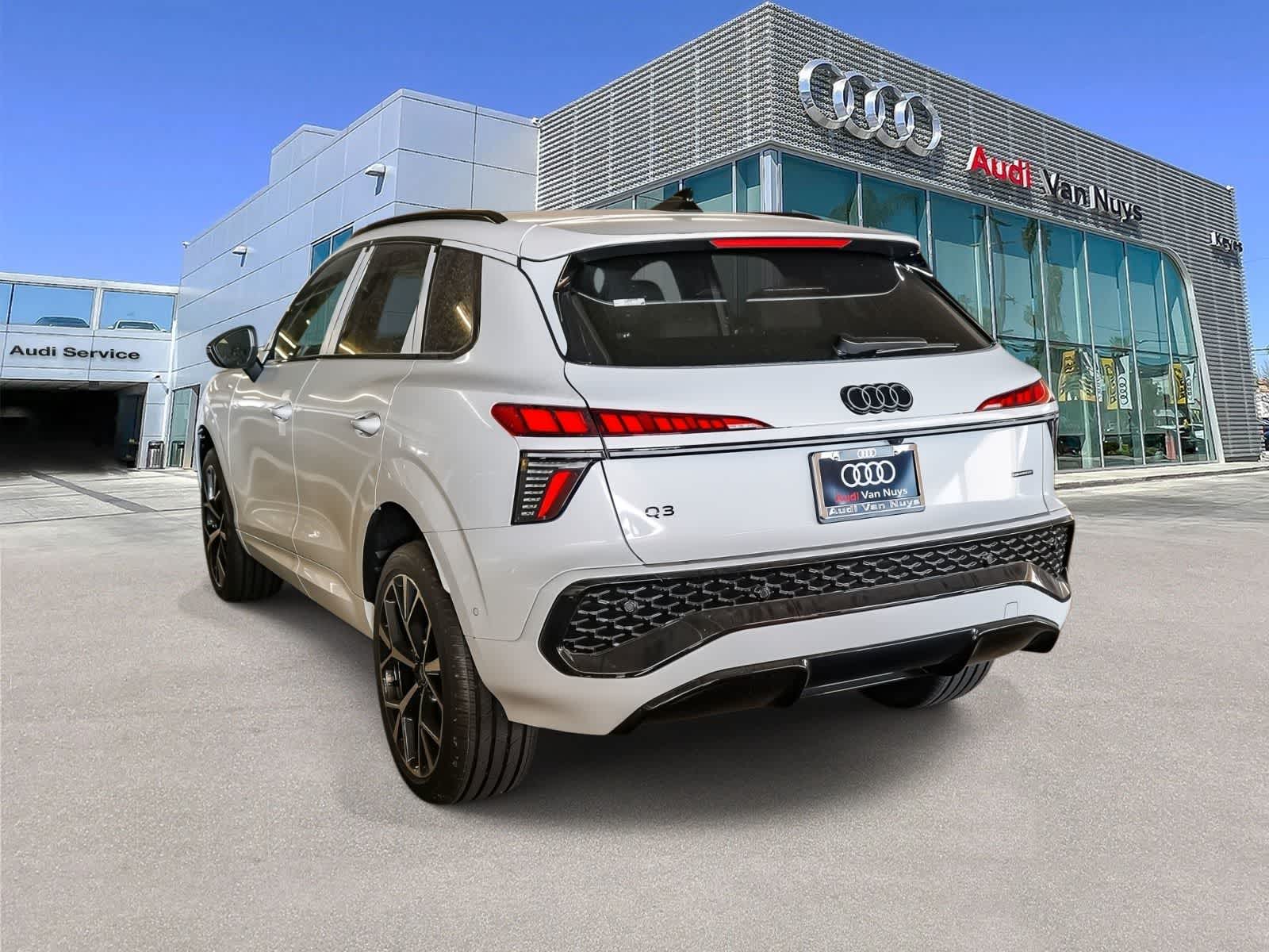 Thumbnail: 2026 Audi Q3 - 6