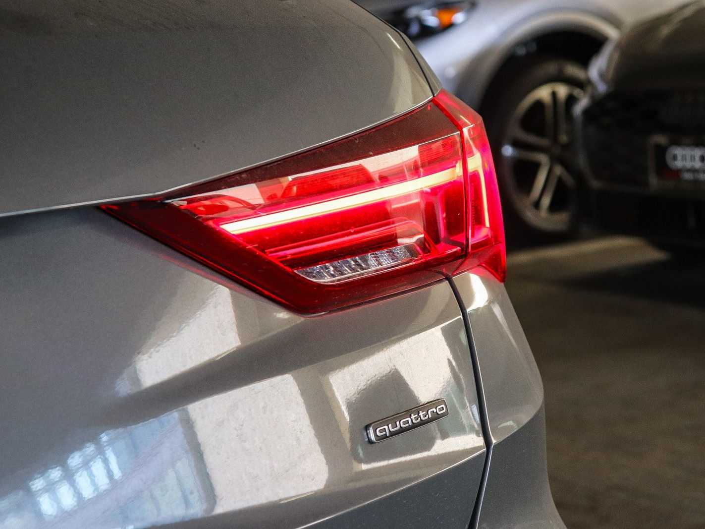 Thumbnail: 2022 Audi Q3 - 10