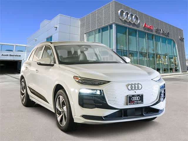 Thumbnail: 2025 Audi Q6 e-tron - 5