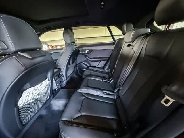 Thumbnail: 2026 Audi Q8 - 18