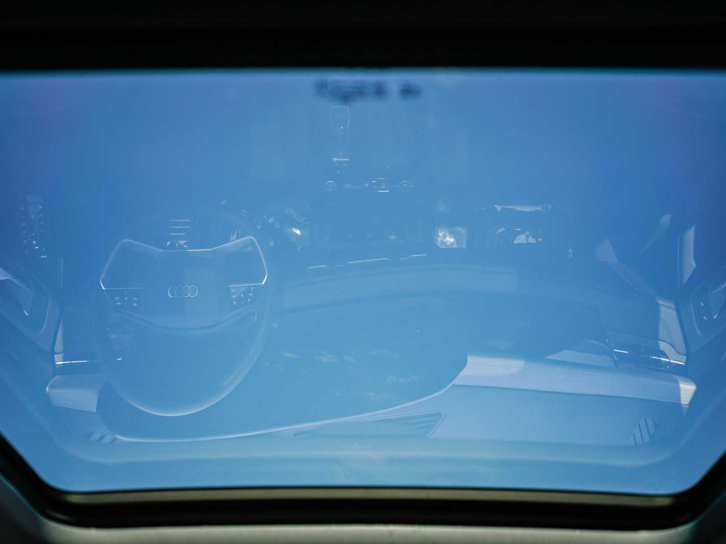 Thumbnail: 2025 Audi Q6 e-tron - 11