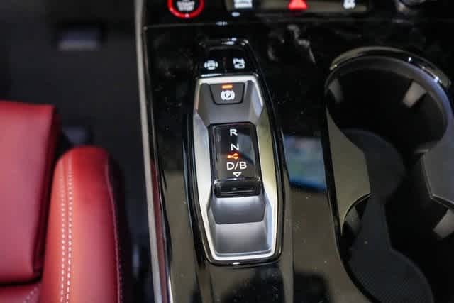 Thumbnail: 2025 Audi SQ6 e-tron - 29