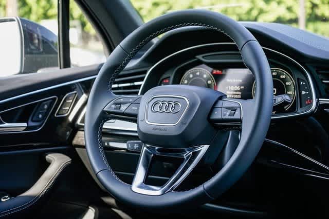 Thumbnail: 2025 Audi Q7 - 15