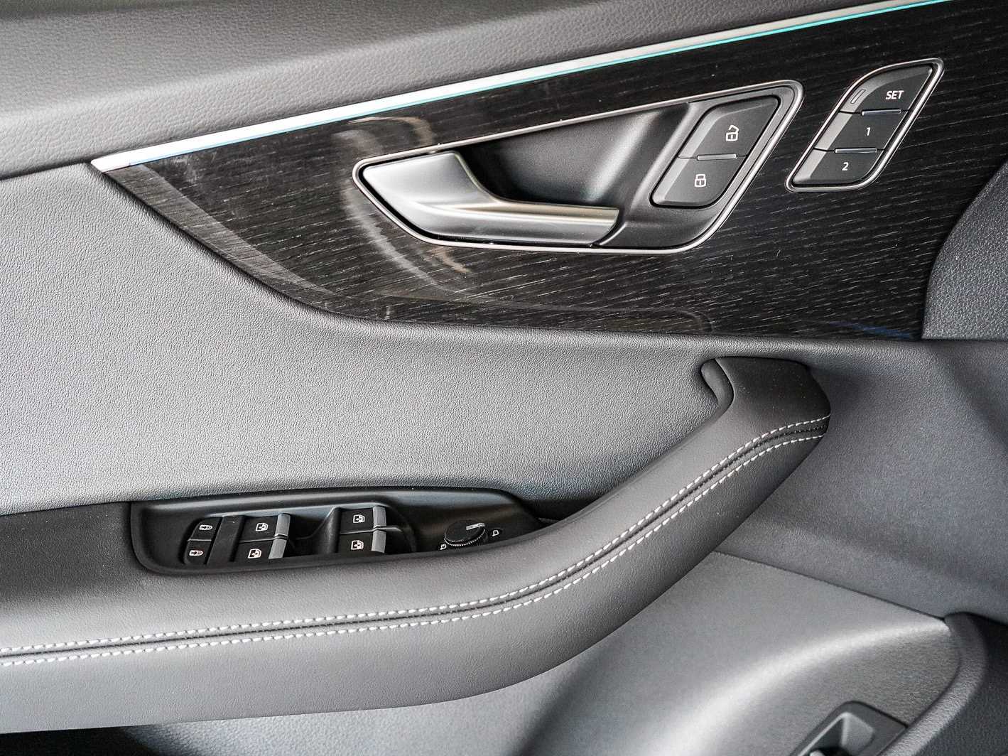 Thumbnail: 2026 Audi Q7 - 22