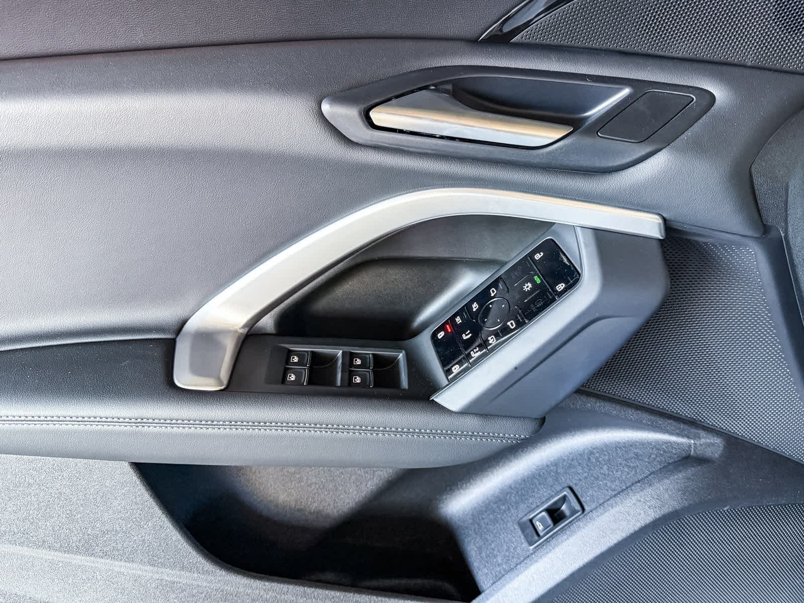 Thumbnail: 2025 Audi Q5 - 19