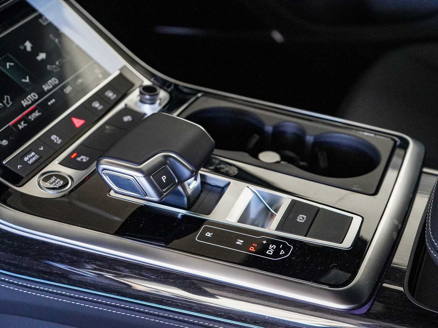 Thumbnail: 2026 Audi Q7 - 20