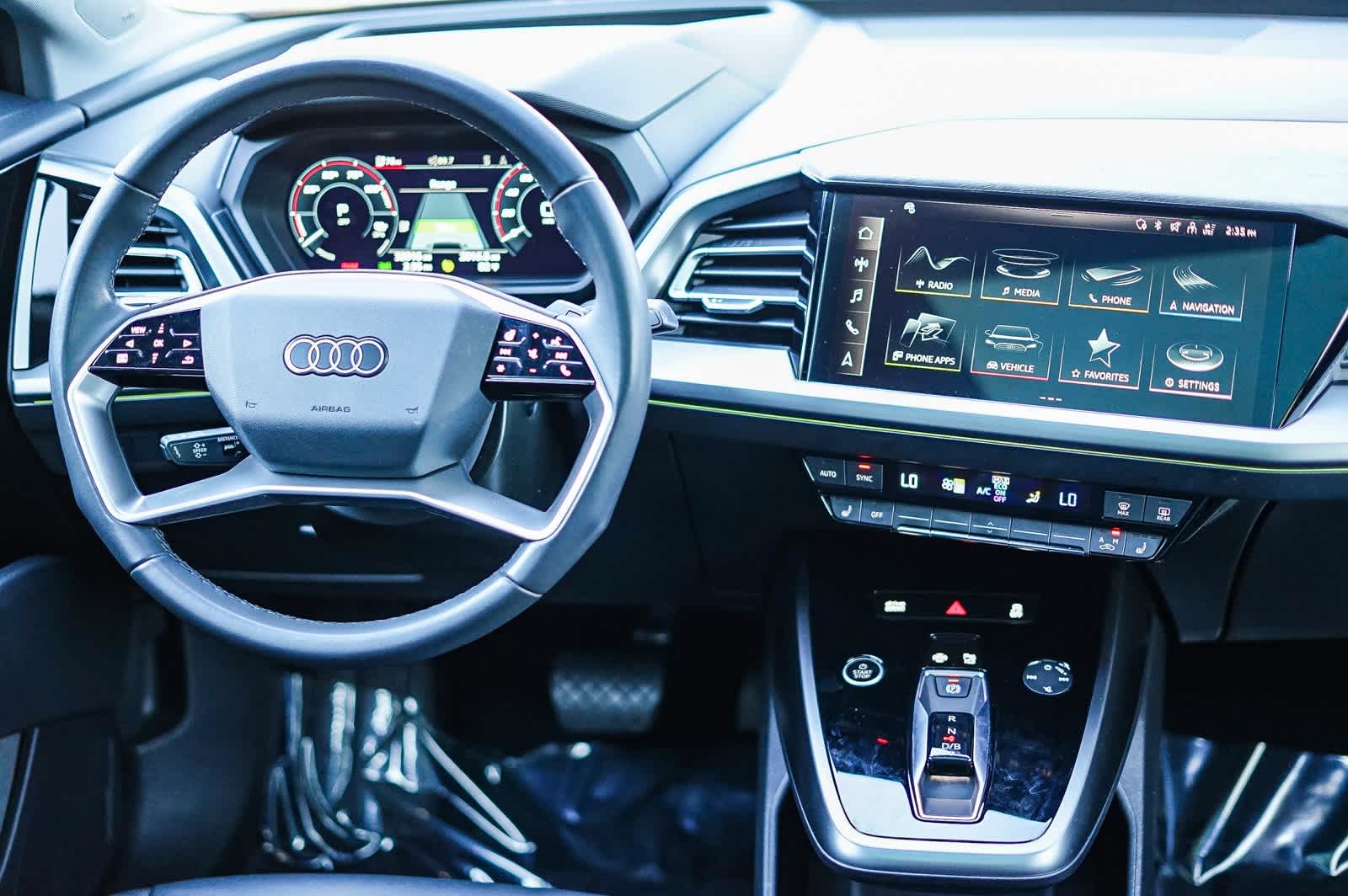 Thumbnail: 2024 Audi Q4 e-tron - 12