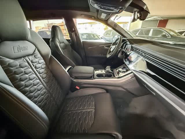 Thumbnail: 2025 Audi RS Q8 - 17