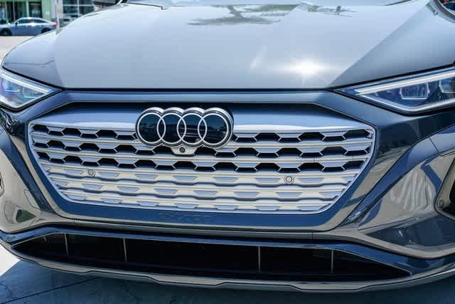 Thumbnail: 2024 Audi Q8 e-tron - 8