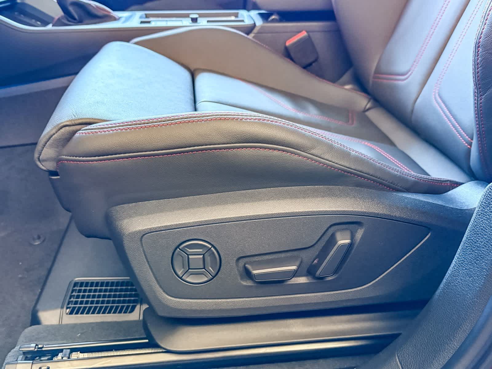 Thumbnail: 2025 Audi Q3 - 21