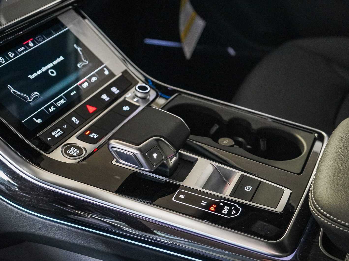 Thumbnail: 2026 Audi Q7 - 20