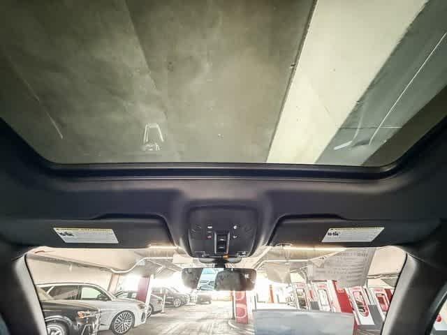 Thumbnail: 2025 Audi Q3 - 16