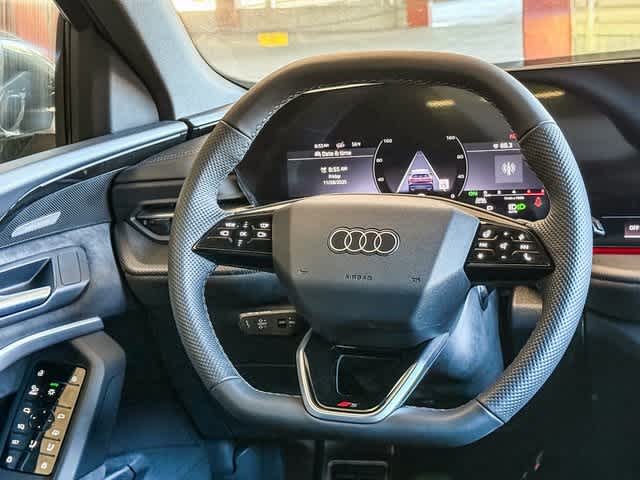 Thumbnail: 2025 Audi SQ5 - 15