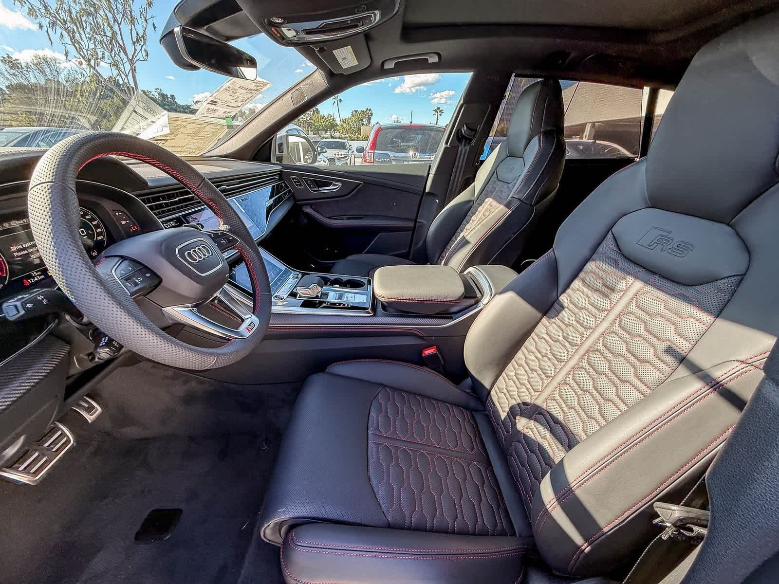 Thumbnail: 2025 Audi RS Q8 - 19