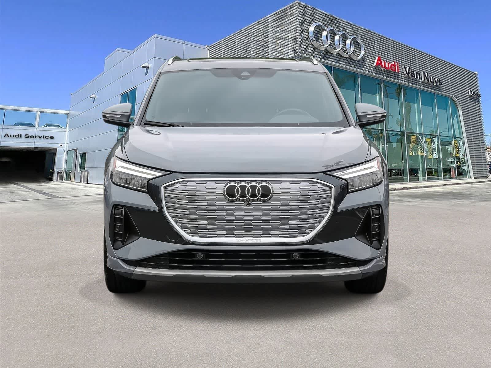 Thumbnail: 2023 Audi Q4 e-tron - 6