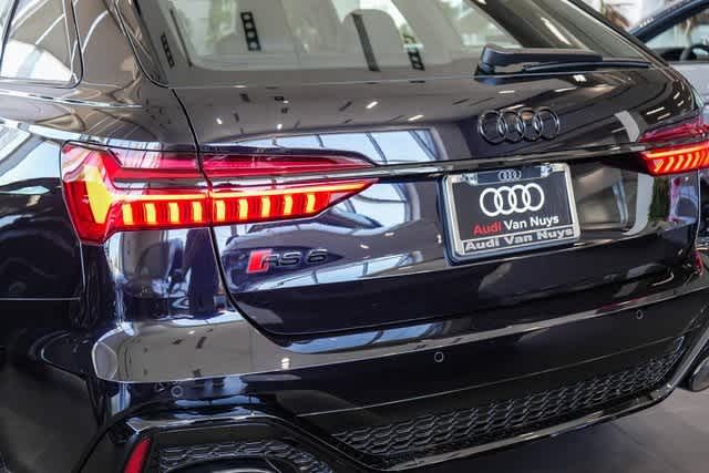 Thumbnail: 2025 Audi RS 6 - 9