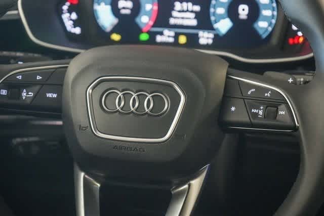Thumbnail: 2025 Audi Q3 - 21