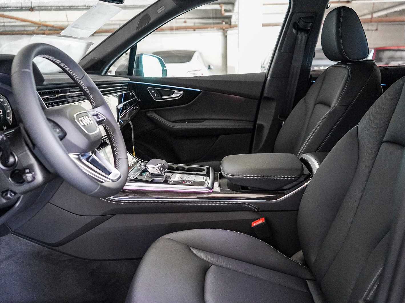 Thumbnail: 2026 Audi Q7 - 19