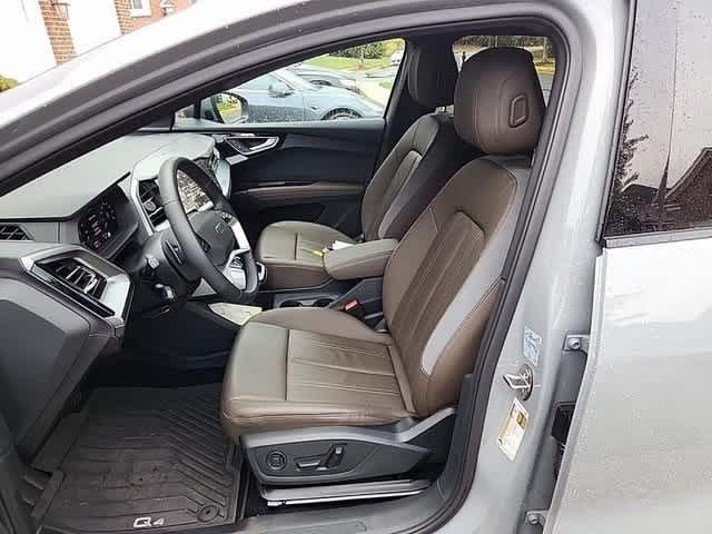 Thumbnail: 2025 Audi Q4 e-tron - 8