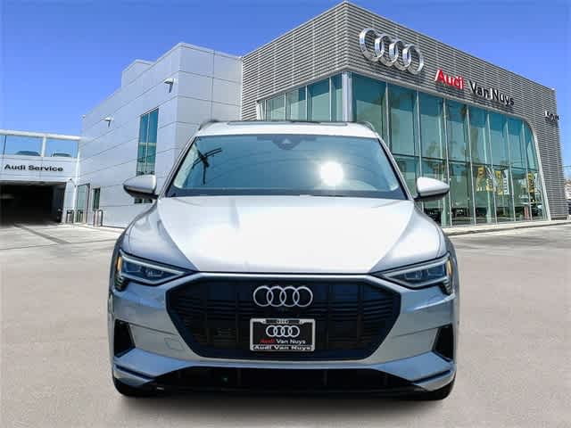 Thumbnail: 2022 Audi e-tron - 6