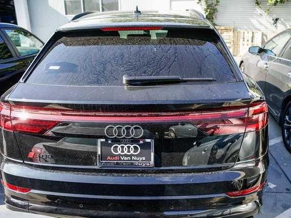 Thumbnail: 2026 Audi SQ8 - 3