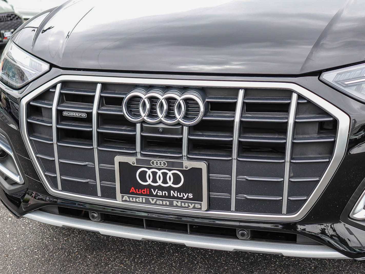 Thumbnail: 2023 Audi Q5 - 8