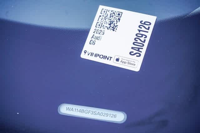 Thumbnail: 2025 Audi Q6 e-tron - 28