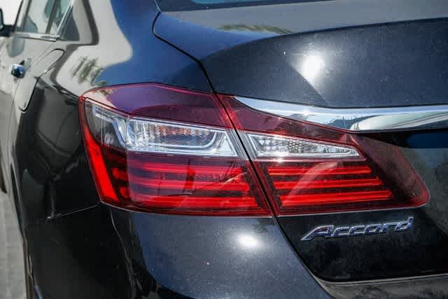 Thumbnail: 2017 Honda Accord - 9