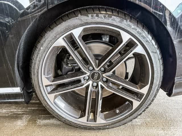 Thumbnail: 2025 Audi A8 - 8