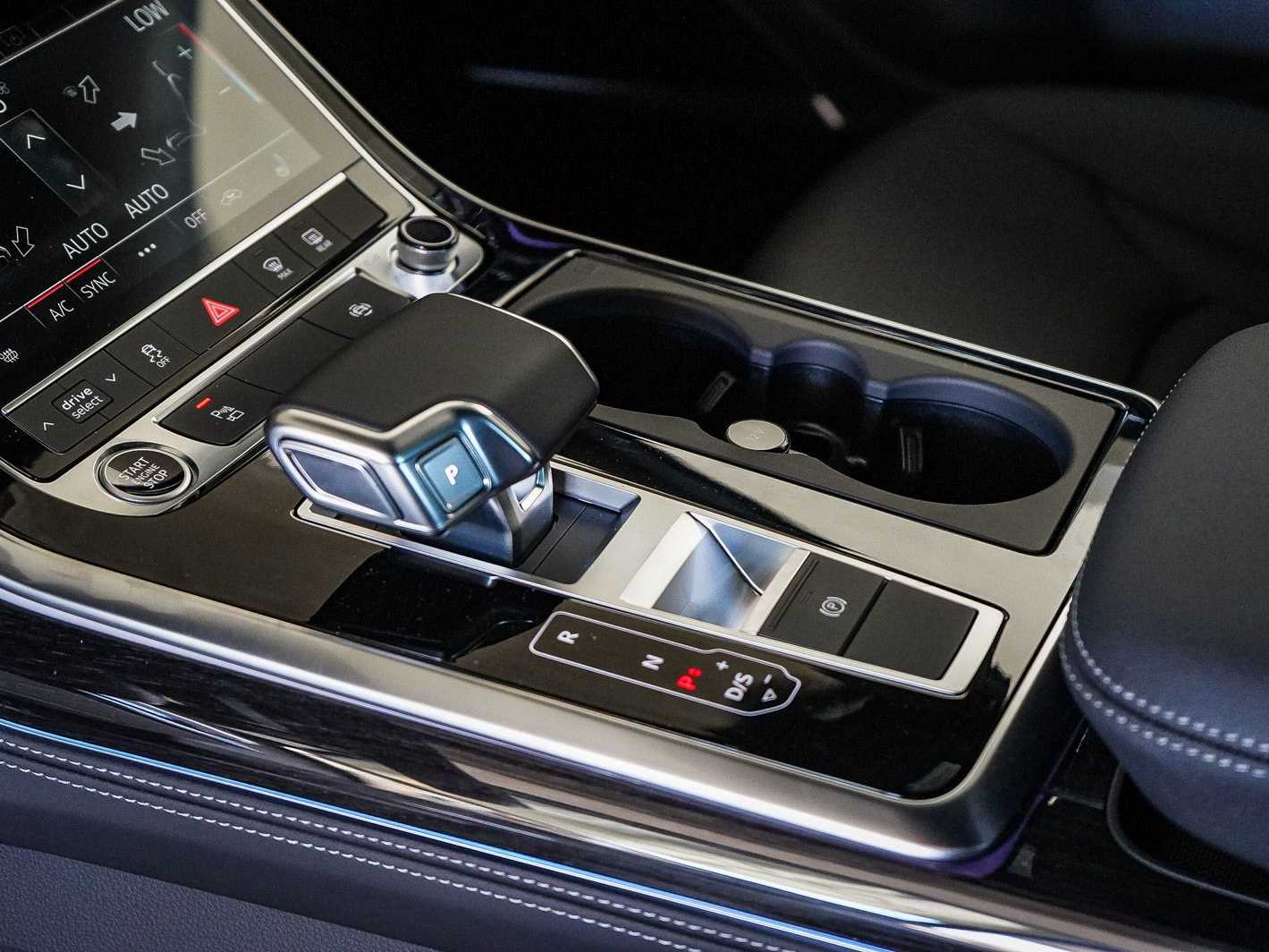 Thumbnail: 2026 Audi Q7 - 20