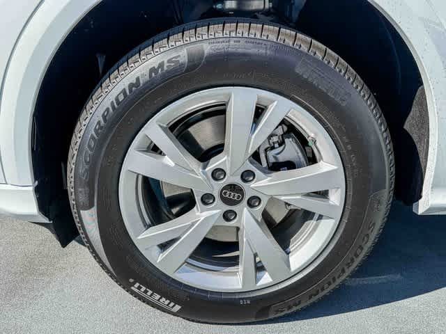 Thumbnail: 2025 Audi Q5 - 9